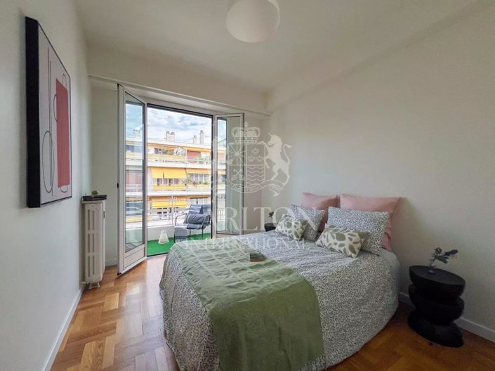 Image No.17-3 Bed Apartment for sale