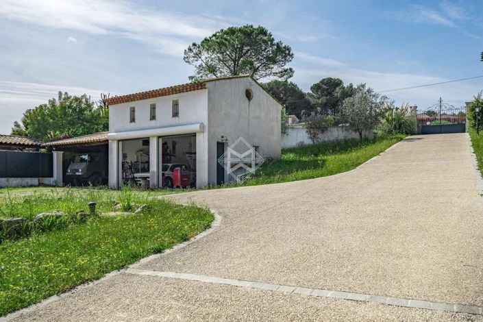 Image No.16-4 Bed House for sale