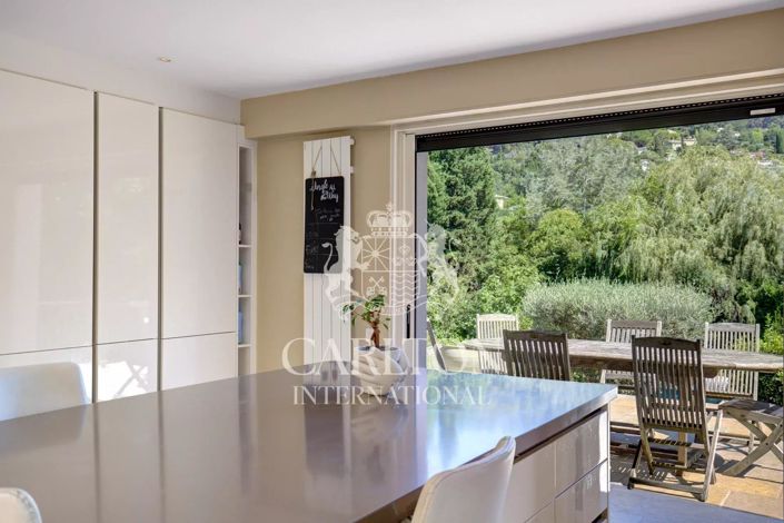 Image No.5-6 Bed House for sale