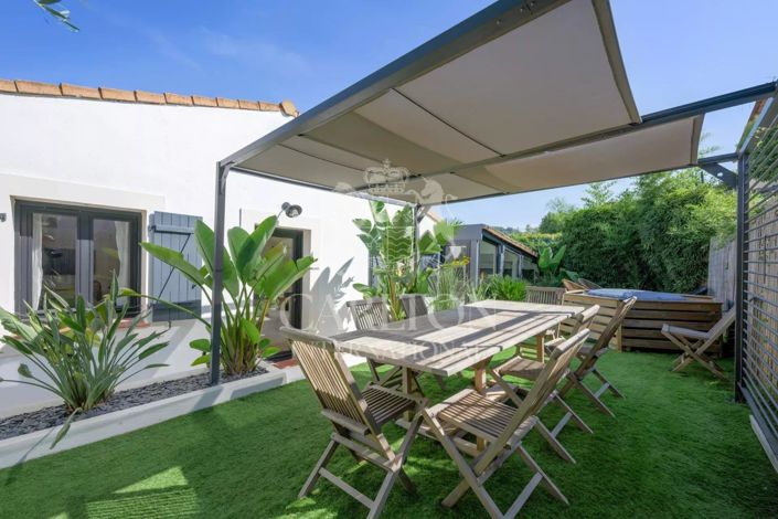Image No.1-3 Bed House for sale