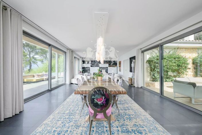 Image No.10-5 Bed House for sale