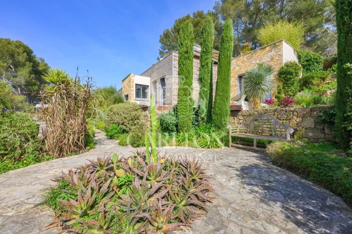 Image No.20-5 Bed House for sale