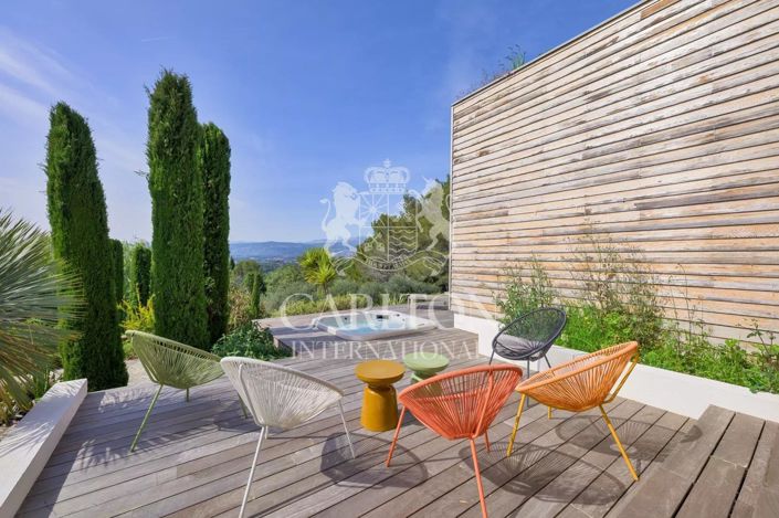 Image No.22-5 Bed House for sale