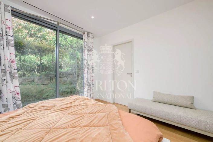 Image No.27-5 Bed House for sale