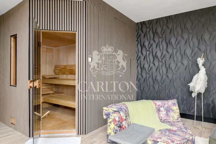 Image No.31-5 Bed House for sale