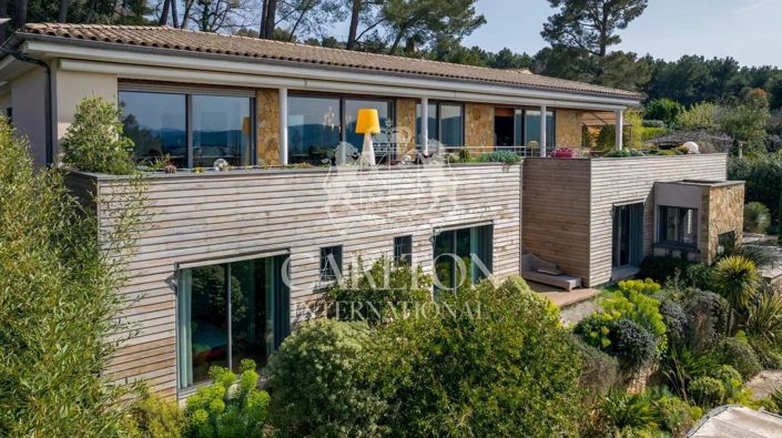 Image No.38-5 Bed House for sale