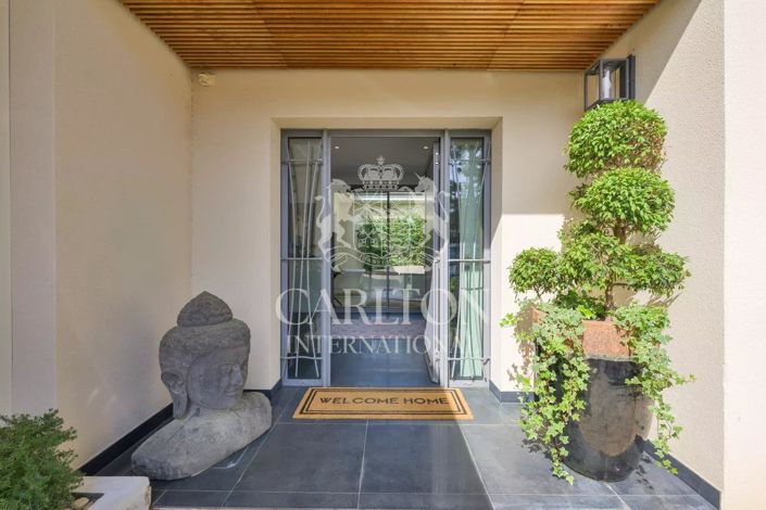 Image No.5-5 Bed House for sale