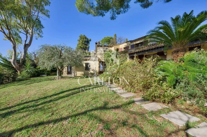 Image No.2-5 Bed House for sale