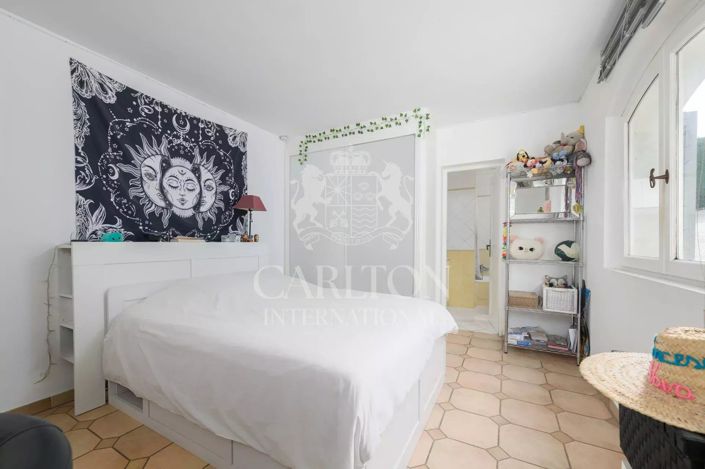 Image No.16-4 Bed House for sale