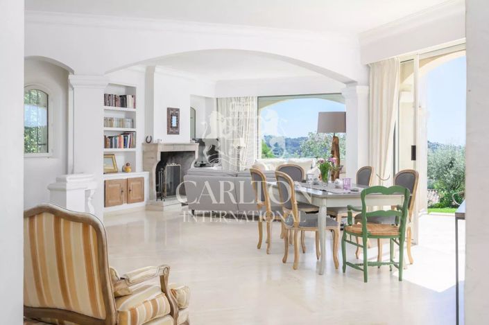 Image No.6-5 Bed House for sale