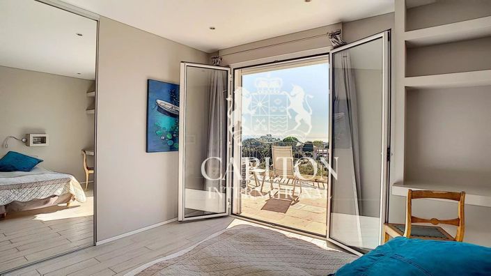 Image No.13-4 Bed House for sale