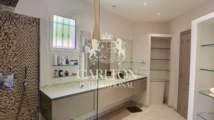 Image No.16-4 Bed House for sale