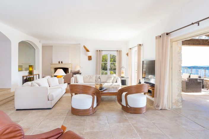 Image No.6-6 Bed House for sale