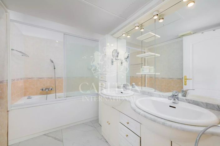 Image No.12-Appartement de 4 chambres à vendre à Cannes