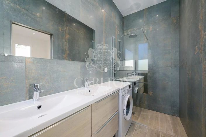 Image No.12-4 Bed House for sale