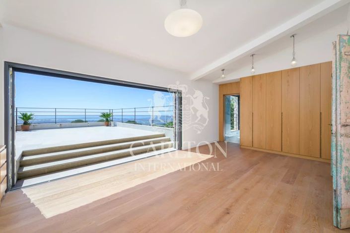 Image No.12-5 Bed House for sale