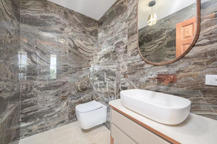 Image No.23-5 Bed House for sale