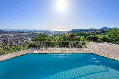 Maison de 4 chambres à vendre à Mandelieu-la-Napoule