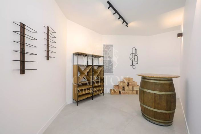 Image No.15-4 Bed House for sale