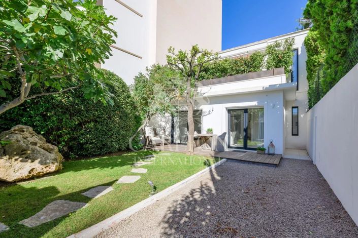 Image No.1-3 Bed House for sale