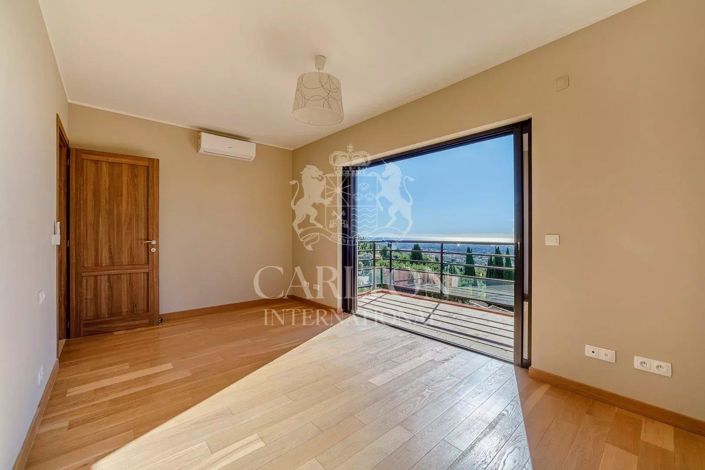 Image No.10-5 Bed House for sale