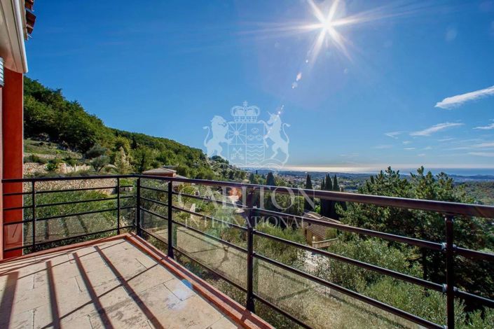 Image No.11-5 Bed House for sale