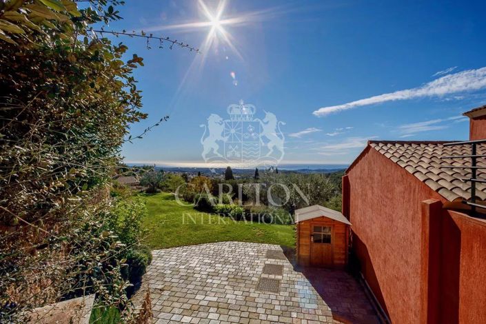 Image No.2-5 Bed House for sale