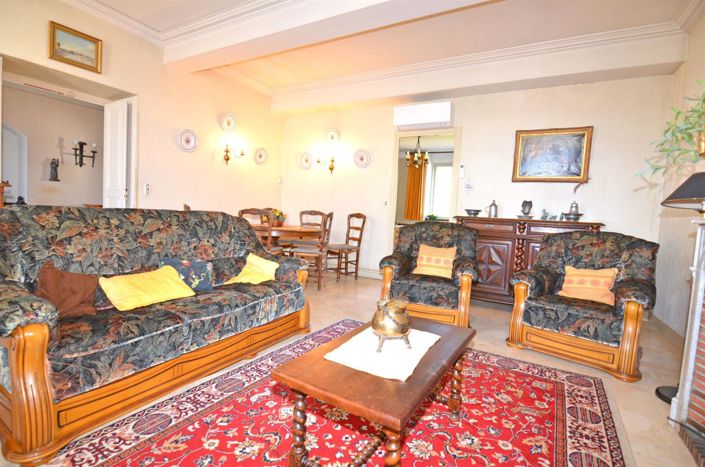 Image No.10-6 Bed House for sale