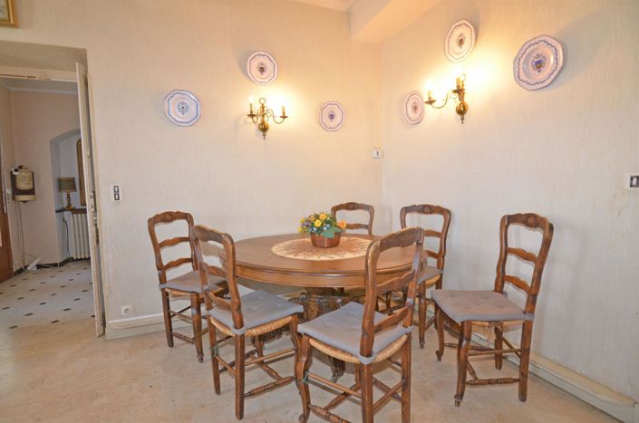 Image No.11-6 Bed House for sale