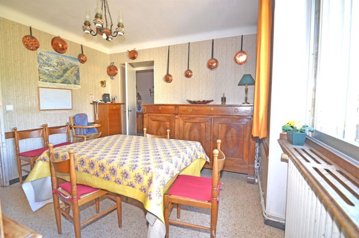 Image No.12-6 Bed House for sale