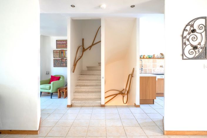 Image No.16-5 Bed House for sale