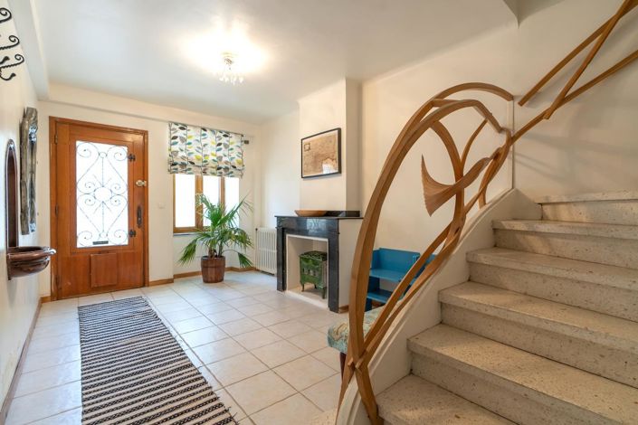 Image No.2-5 Bed House for sale