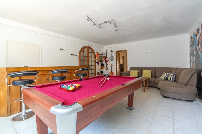 Image No.31-5 Bed House for sale