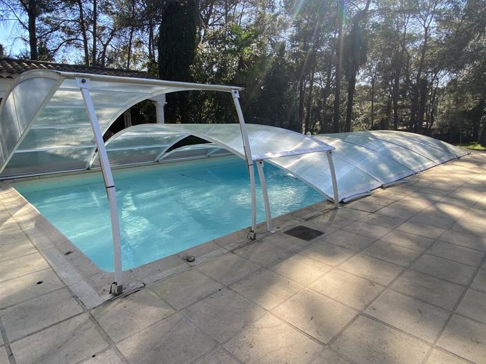 Image No.11-3 Bed House for sale