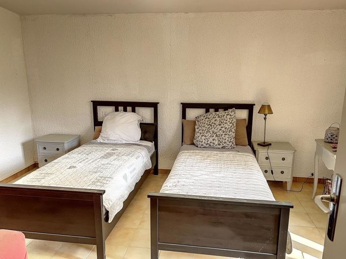 Image No.7-3 Bed House for sale