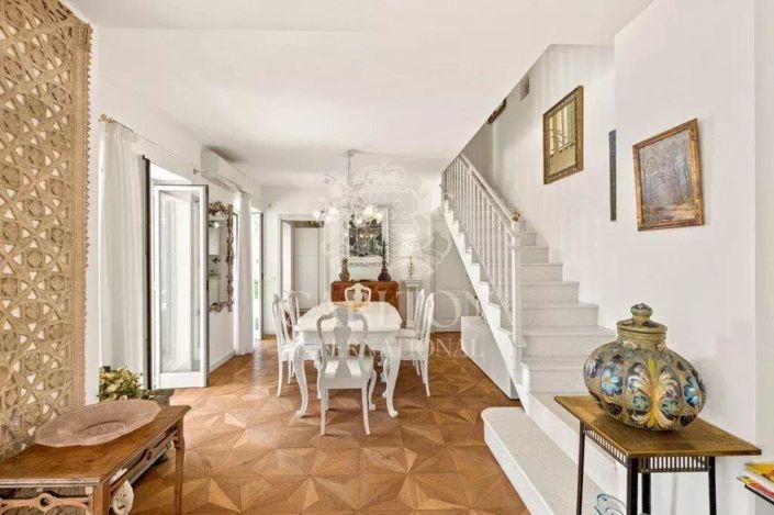 Image No.22-4 Bed House for sale