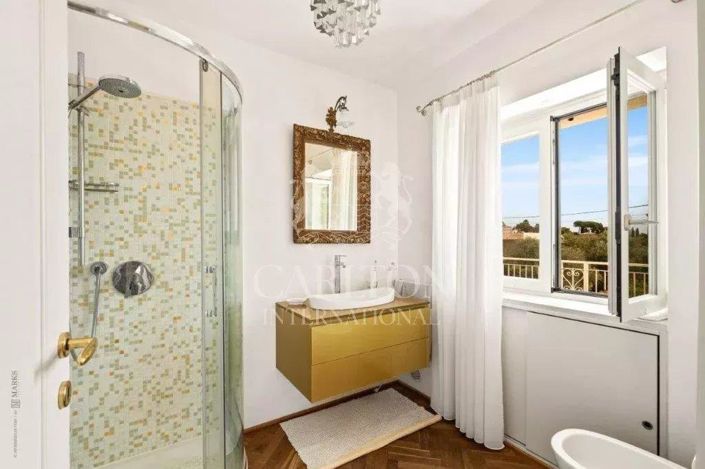 Image No.23-4 Bed House for sale