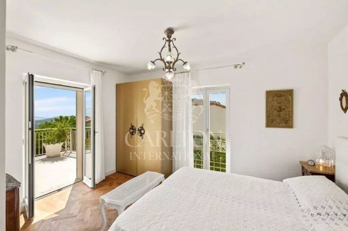 Image No.31-4 Bed House for sale