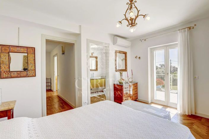 Image No.6-4 Bed House for sale