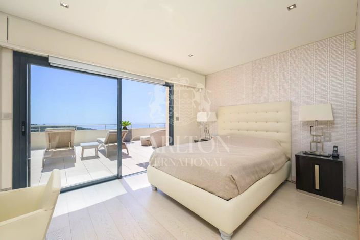 Image No.11-8 Bed House for sale