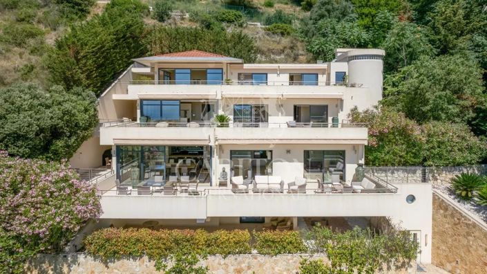 Image No.3-8 Bed House for sale