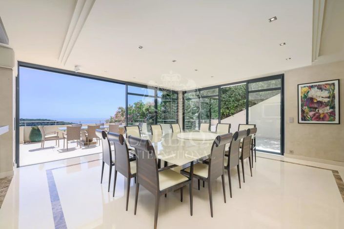 Image No.8-8 Bed House for sale