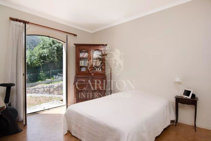 Image No.9-3 Bed House for sale