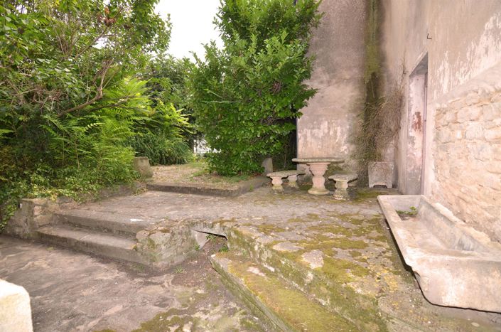 Image No.1-6 Bed House for sale