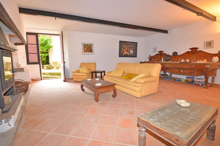 Image No.12-6 Bed House for sale