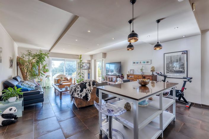 Image No.12-4 Bed House for sale