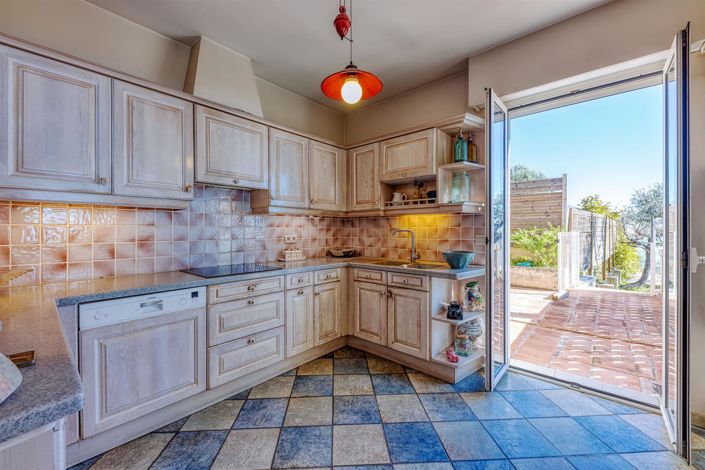 Image No.23-4 Bed House for sale