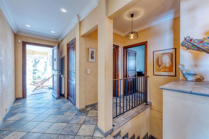 Image No.25-4 Bed House for sale