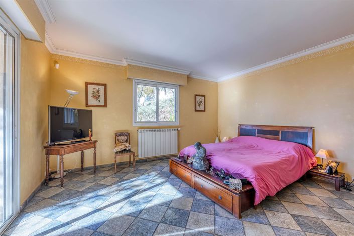 Image No.28-4 Bed House for sale