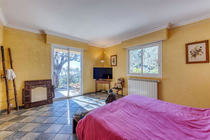 Image No.29-4 Bed House for sale